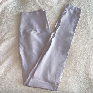 Lilac amplify leggings